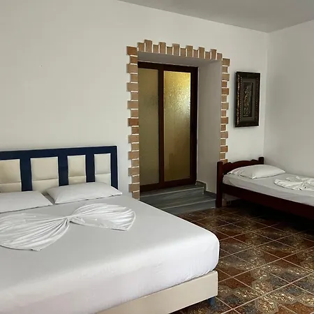 Πανσιόν Vila,Apartaments Luani