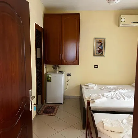 Vila,apartaments Luani Affittacamere