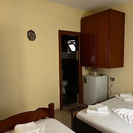 Vila,Apartaments Luani *