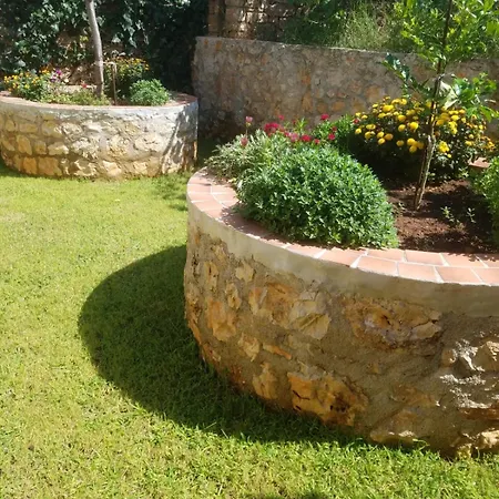 Vila,apartaments Luani * Ksamil
