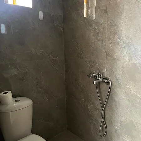Vila,apartaments Luani * Ksamil